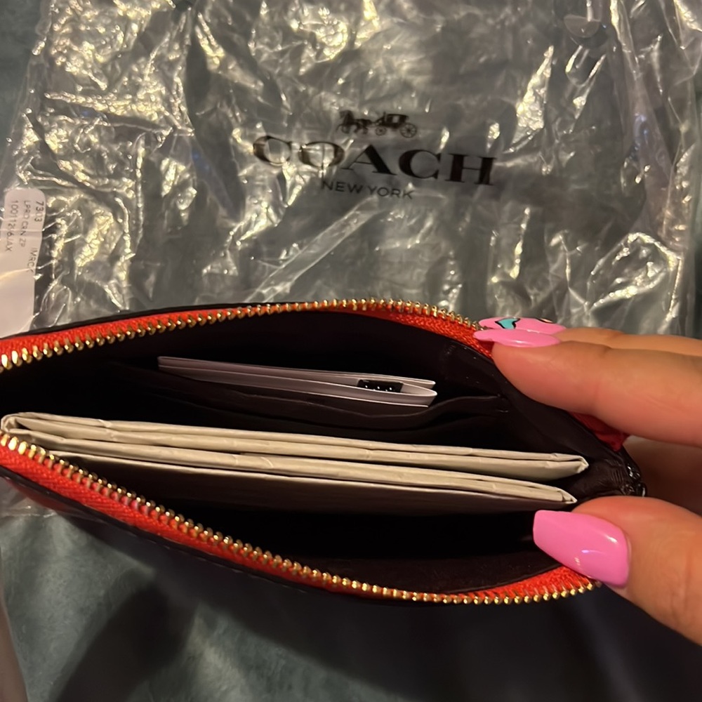 NWT Coach pink leopard wristlet - Picture 3 of 4